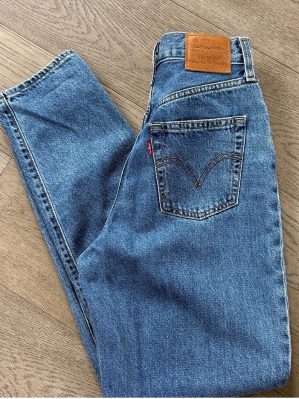 Women’s Levi Jeans High Loose Taper